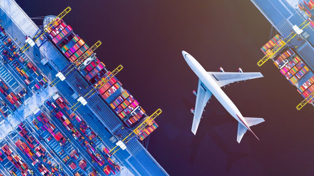 Plane delivering cargo-Air Freight Capabilities for Time-Sensitive Transport-RXO