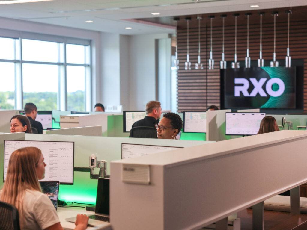 Dedicated customs compliance team-international freight forwarding-RXO